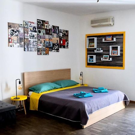 Leitmotiv Ospitality House Villa Bari Bagian luar foto