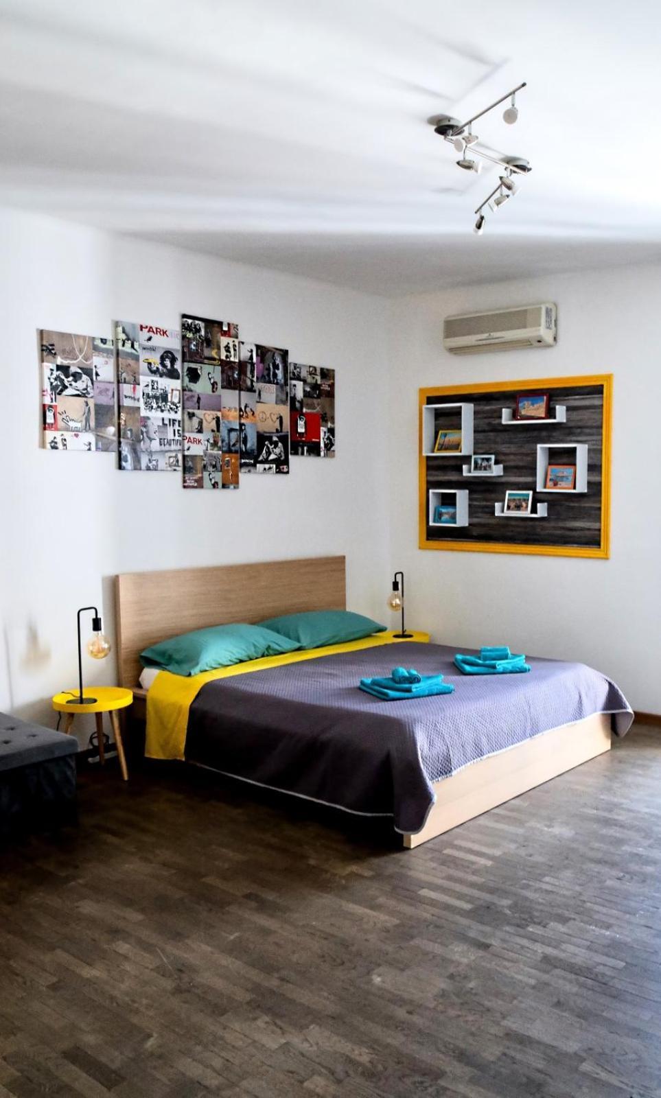 Leitmotiv Ospitality House Villa Bari Bagian luar foto
